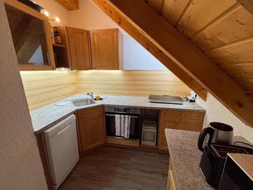ห้องครัว, Ferienwohnung zum Kirchturmblick in เดตเทลบาช