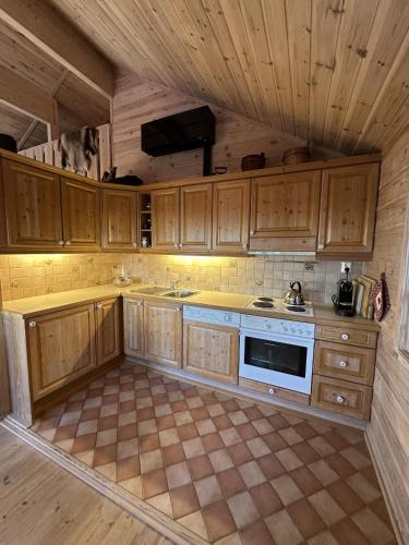 厨房, Family cabin in Hafjell, ski in-ski out in 奥于厄尔
