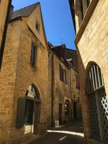 Maison de Charme dans la Cité