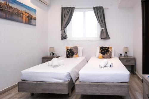 Napoli Suites Studios Aparthotel - image 3