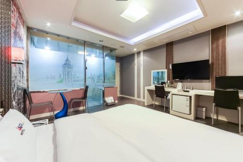 hotel photo
