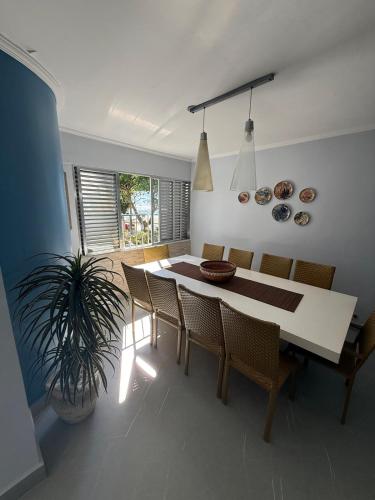 4-bedroom apartment 20 meters from Tombo Beach near Cafeteria Constantinopla