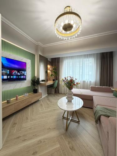 Charming Apartments close CenterCity and Airport by Glam - Parking Option – khách sạn tại Aviatiei