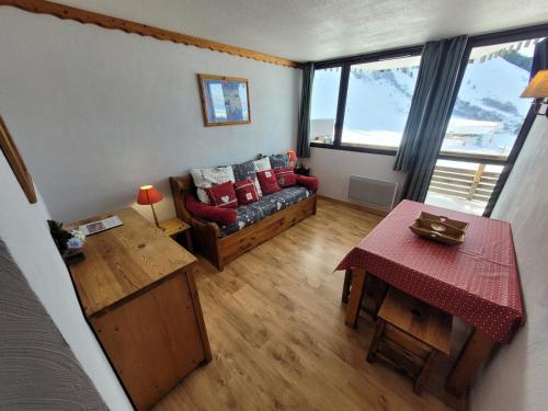 Superbe studio étage élevé Ski aux pieds Vue pistes