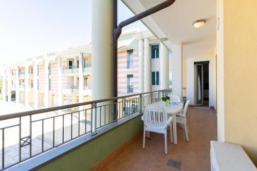 Farnie Lido Altanea 5