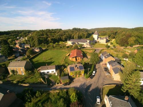 外部景觀, Ardennes Woods in 法梅恩地區馬爾什
