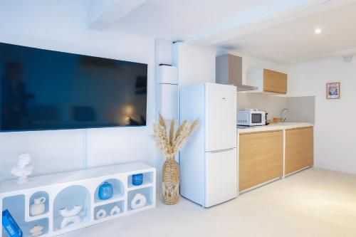 Eros Suite, Greek-style apartment with Jacuzzi in 布里尼奧勒