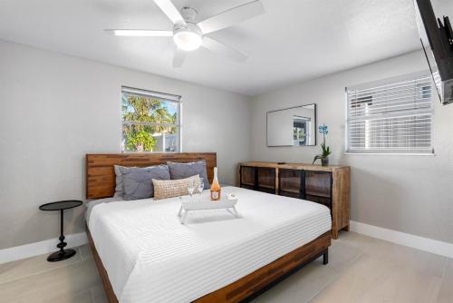 Luxury Heated Salt Pool House in Perfect Location! in Tampa, USA