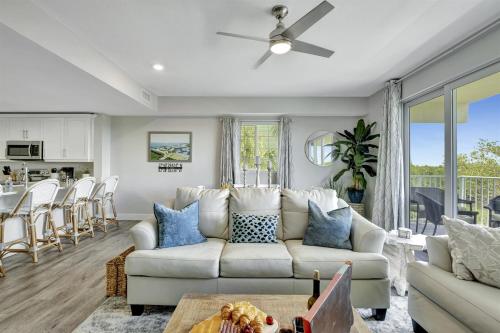 Mangrove Magic in Little Harbor Resort & Marina in Ruskin, USA