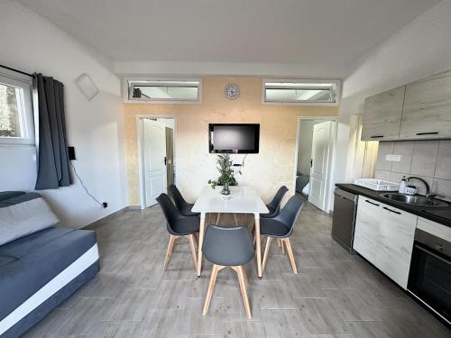 Zaliv Apartments - image 4