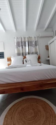 Charmant studio avec jacuzzi à Les Abymes 25 m² - image 3