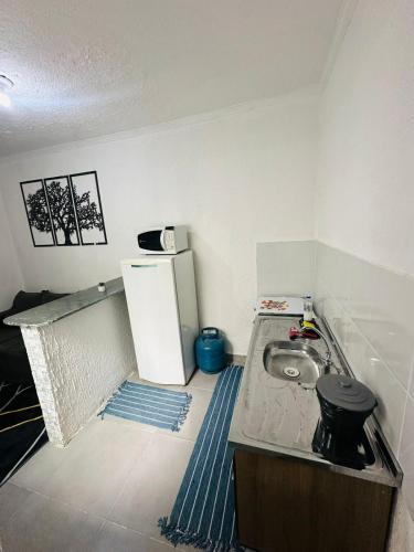 Apto Mobiliada 01 Dormitório ZN Vila Amália (Apto Mobiliada 01 Dormitorio ZN Vila Amalia) in กาโชเอย์ริงยา