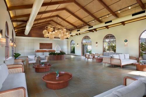 Előcsarnok, The Fern Vishranta Resort Kamrej-Surat, Series by Marriott in Surat