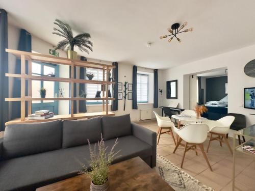 Loft with Gym • Kitchen WiFi  Free Parking - image 14