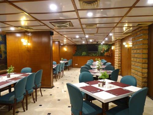 Hotel Galaxy - Karachi