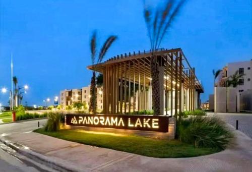Panorama Lake