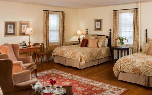 The Inn & Tavern at Meander The Inn & Tavern at Meander