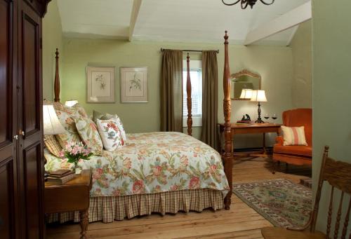 The Inn & Tavern at Meander The Inn & Tavern at Meander