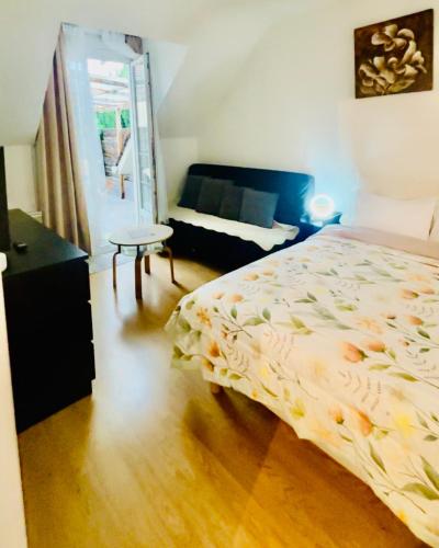 Appartement avec terrasse - Location saisonnière - Drancy