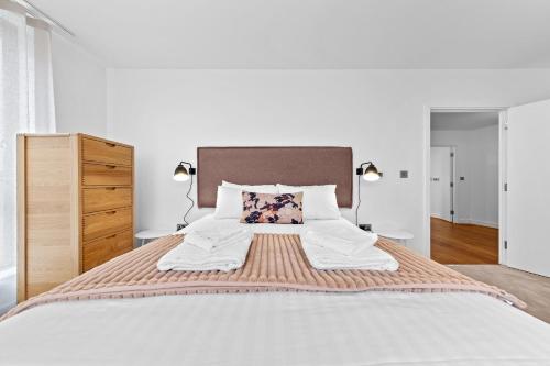 One Bed Apartment - image 12