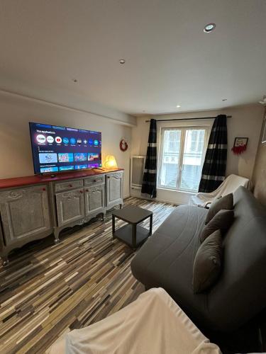Közös társalgó / TV, Sweet Home in Beaumont-sur-Oise