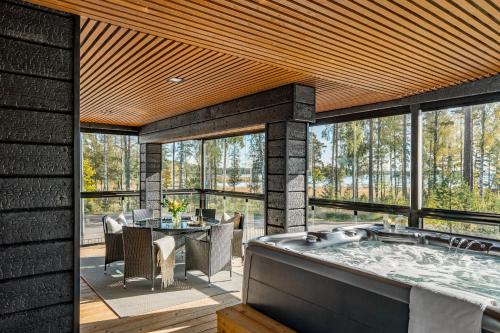 Hot tub, Casa Pickala - The Luxury of life in Kirkkonummi