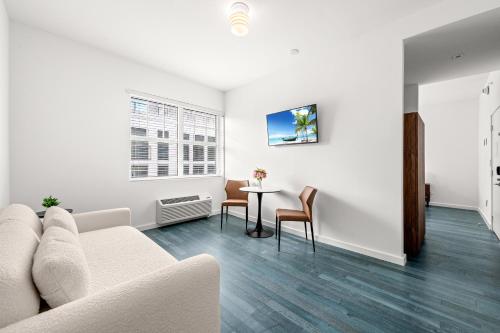 Bluebird Suites at The Apex Miami – Miami Beach, FL