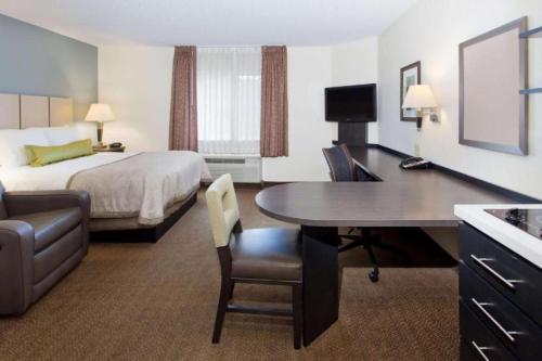Sonesta Simply Suites Wichita Airport - image 13