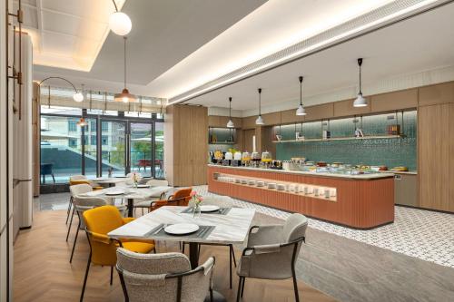 홀리데이 인 익스프레스 네이장 하이 테크 존 바이 IHG - 레스토랑