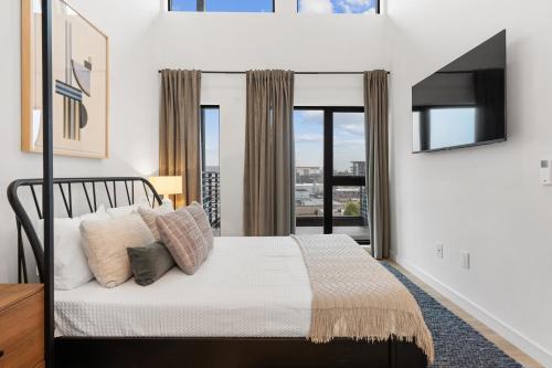 Hyve Room Type - Four-Bedroom Luxury Apartment Hyve Room Type - Four-Bedroom Luxury Apartment