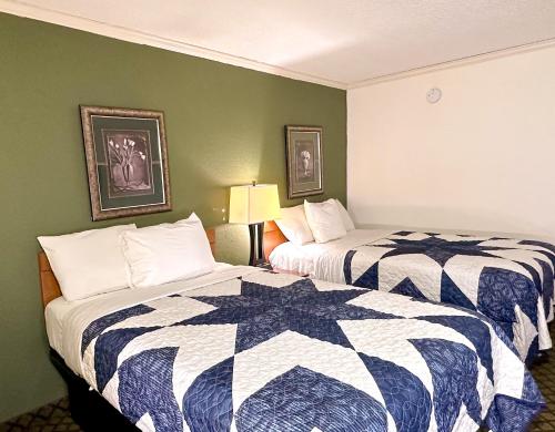 Jacksonville Inn - image 12
