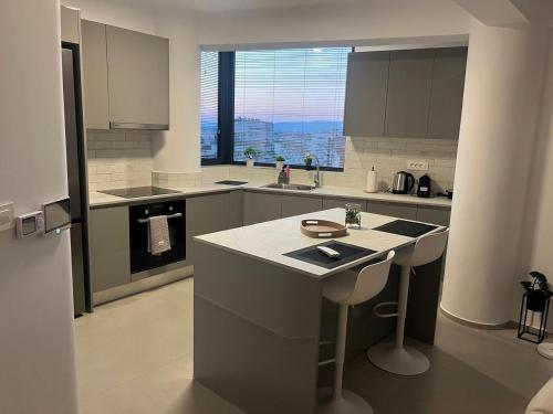Luxury Loft 7-8, Tríkala