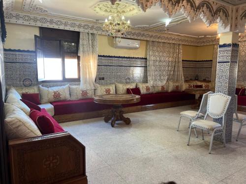 Naima – khách sạn tại Souissi