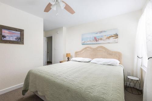New Listing Private Pool Hot Tub & Walk to Beach - image 5