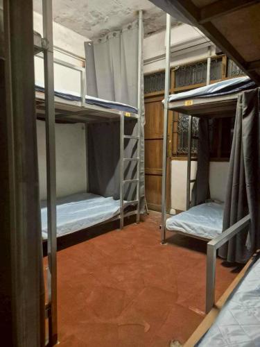 Bangkhunnon Station Hostel in Thonburi