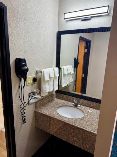 Hotel Lincoln Inn - image 12
