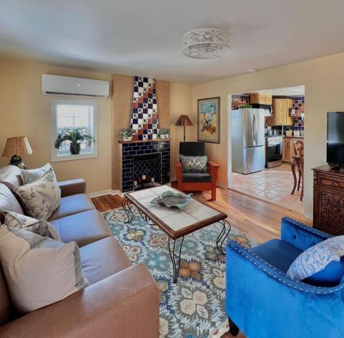 3 bd, Full kitchen, fenced yard, near Field of Dreams in 聖思多羅