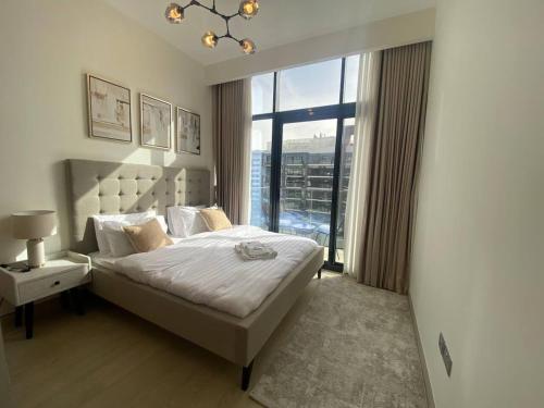 Large 1 Bedroom Apartment in Azizi Riviera 15 - image 4