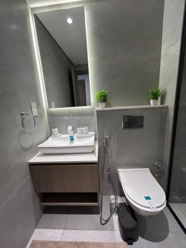 Stylish 1-Bed Apartment in Laya Heights Dubai - image 13