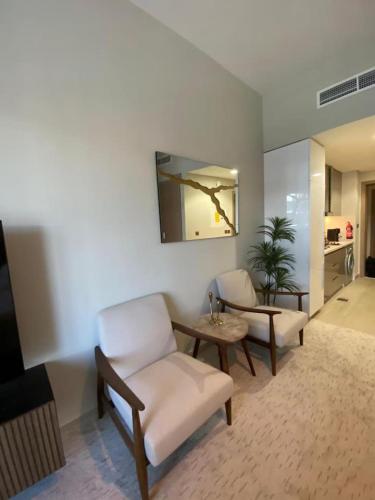 Bright Studio - Azizi Riviera 35 - Fully Furnished - image 9