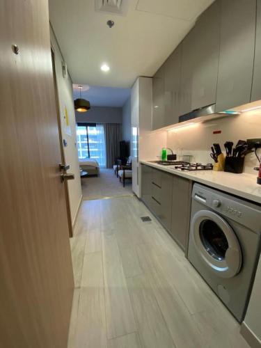 Bright Studio - Azizi Riviera 35 - Fully Furnished - image 7