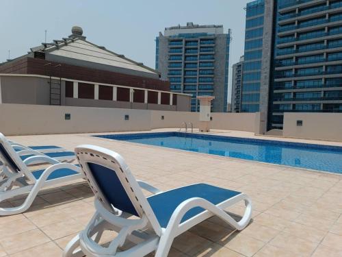 Modern Studio - Lincoln Park West - Dubai Arjan - image 13