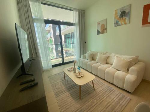 1-Bedroom in Binghatti Emerald 1 with free Pool and Gym - image 7