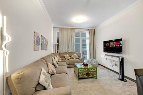 Luxury 2BR Escape - Durar 1B 2 Wadi Al Safa - image 4