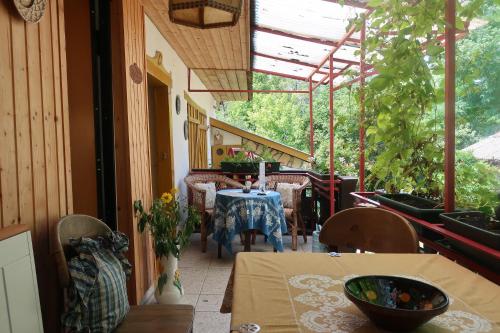 Balkons/terase, Ferienhaus Waldhof in Dobrokoz
