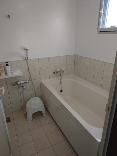 沖縄本島 ペンションsakuraRIGHT 3つ星 シングルルーム ロビー