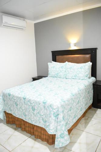 . Hotel & Apartamentos Beverly