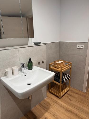 Leni Vacation Rental in Müschenbach