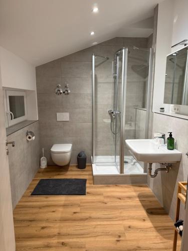 Leni Vacation Rental in Müschenbach