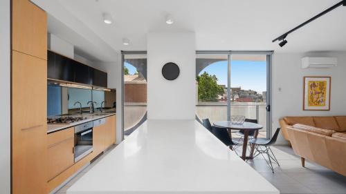 Kitchen, District Apartments Fitzroy in Fitzroy